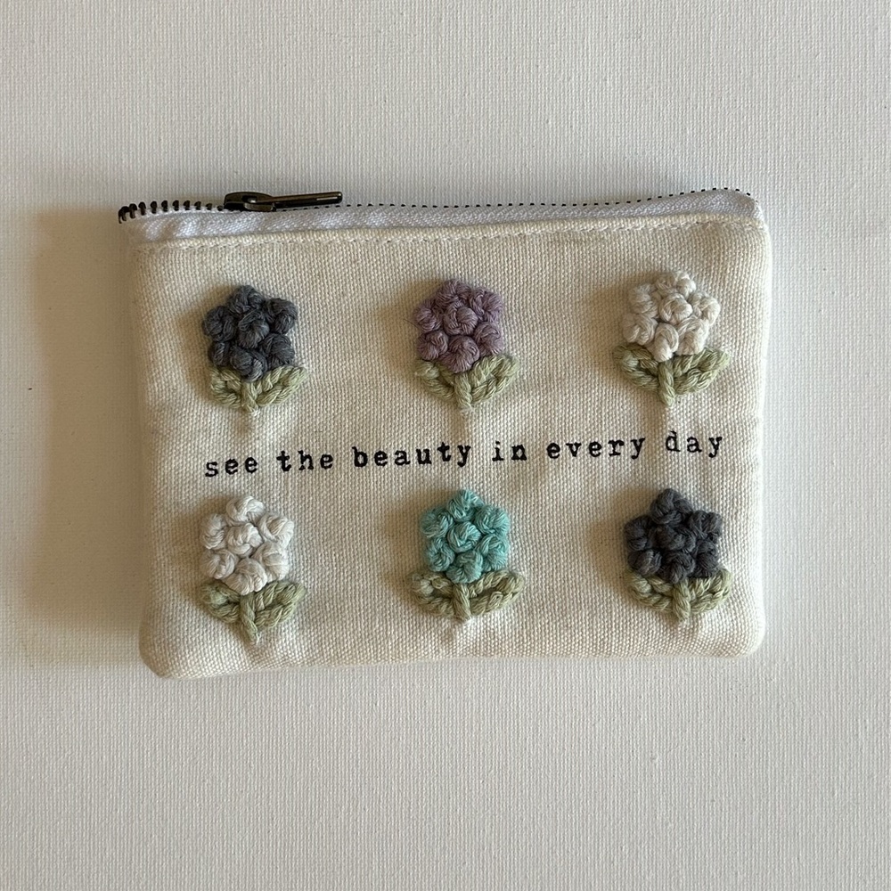 Flower Zip Coin Purse by Mudpie NWOT